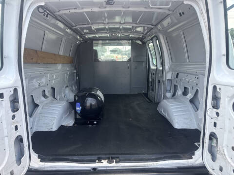 2010 Ford E-Series E-250