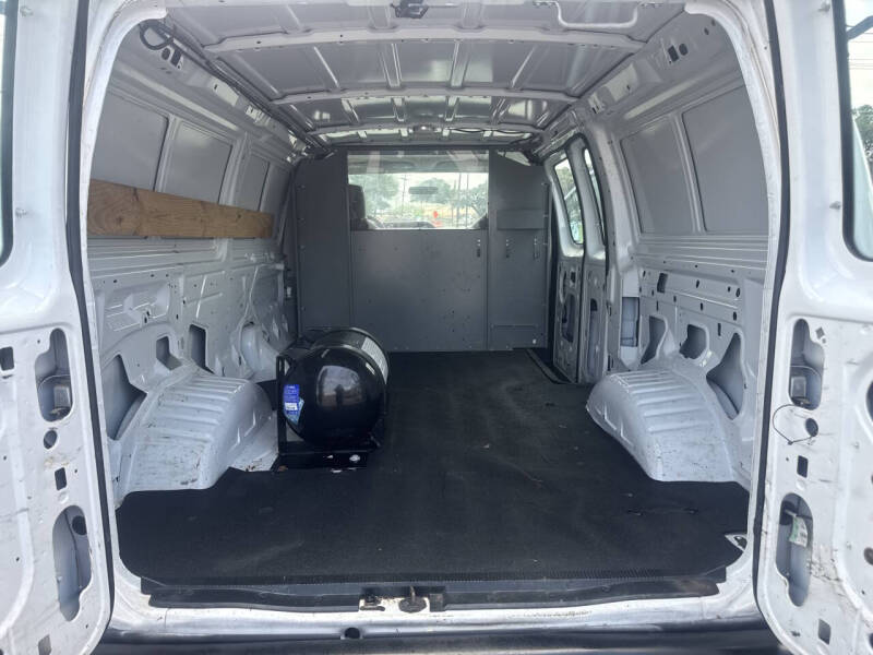 2010 Ford E-Series E-250
