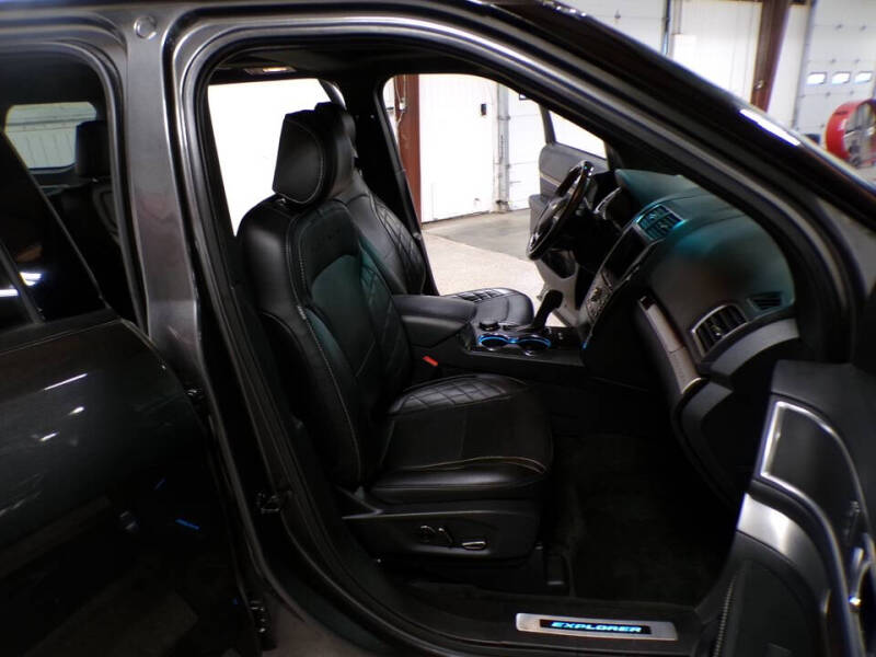 2016 Ford Explorer Platinum