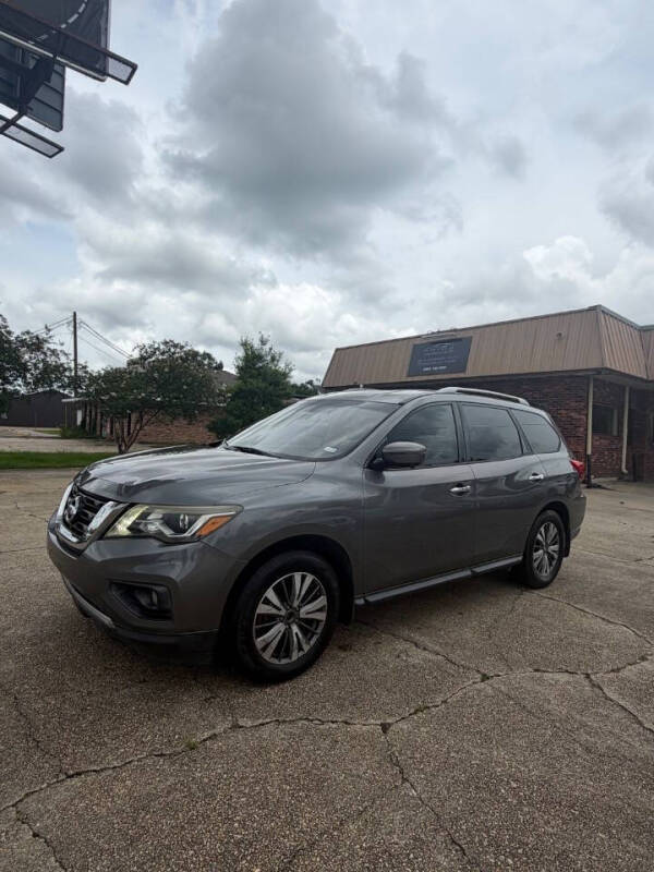 2017 Nissan Pathfinder SL