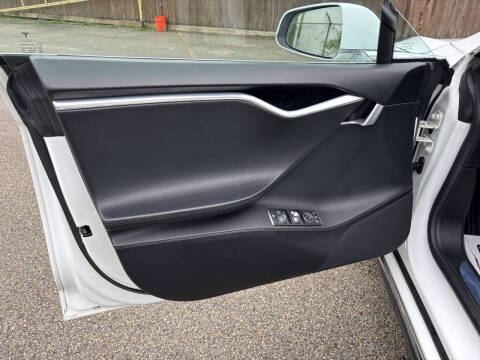 2016 Tesla Model S 70