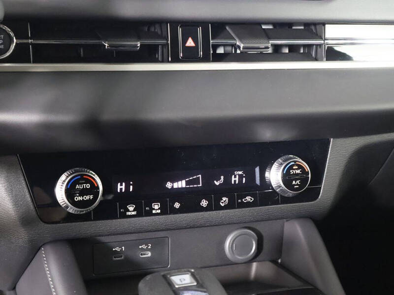 2026 Mitsubishi Outlander ES