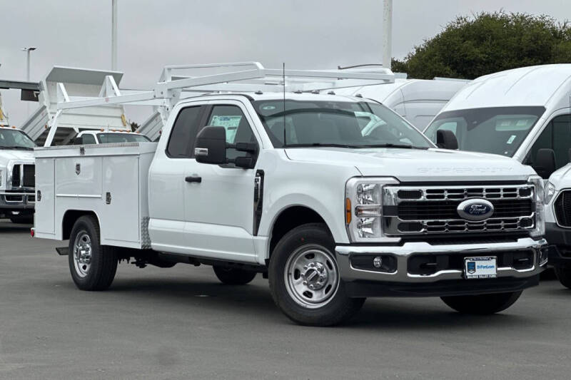 2025 Ford F-350 Super Duty XL