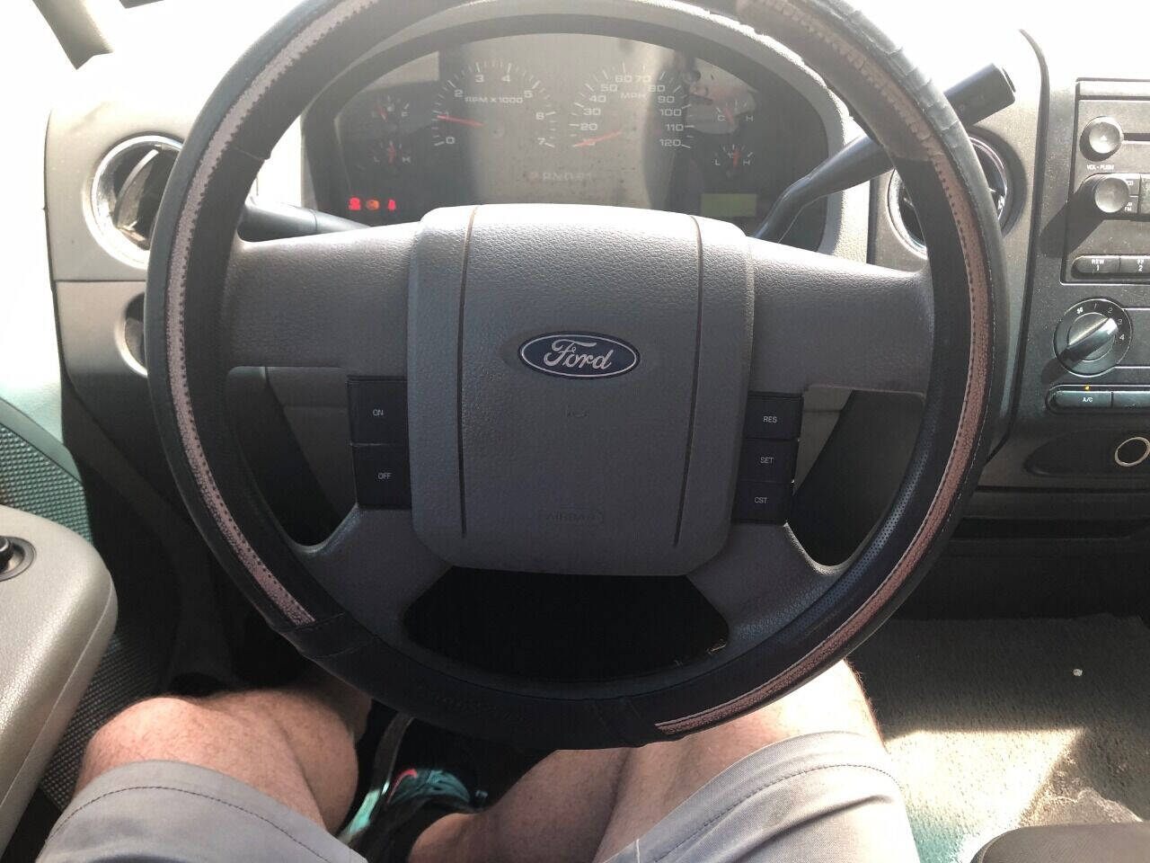 2005 FORD F-150 Pickup - $7,500