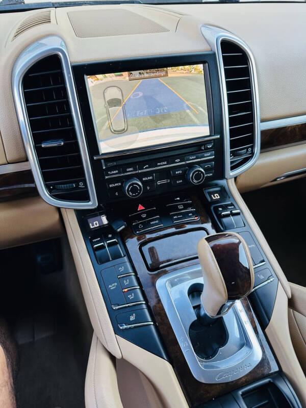 2011 Porsche Cayenne Tiptronic