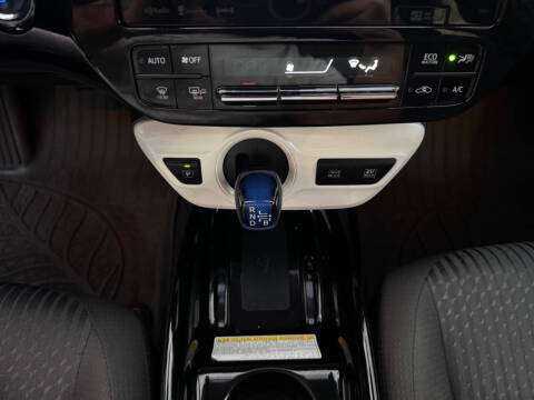 2017 Toyota Prius Three