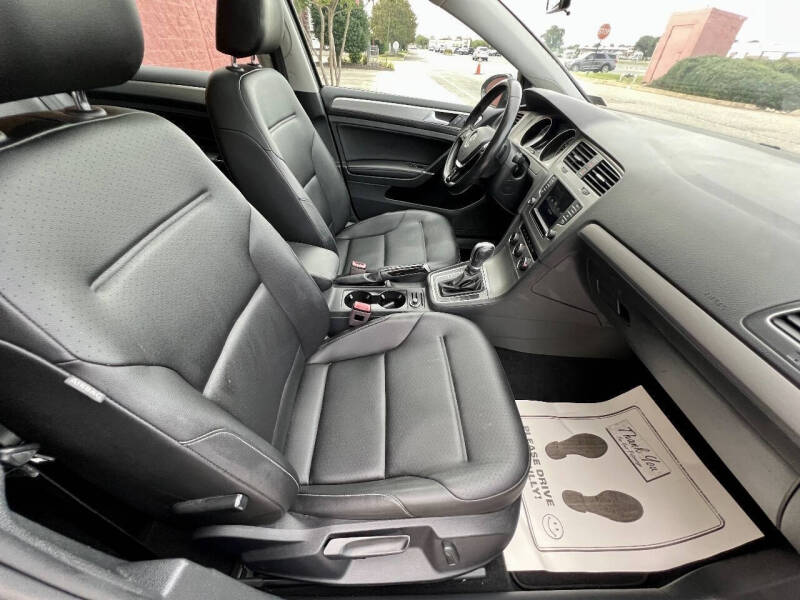 2017 Volkswagen Golf TSI Wolfsburg Edition