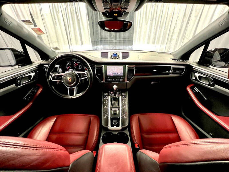 2018 Porsche Macan GTS