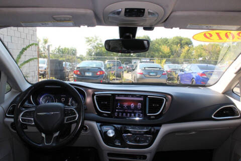 2019 Chrysler Pacifica Touring L Plus