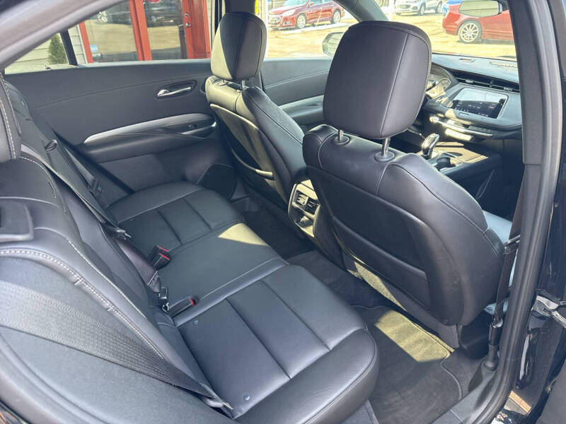 2020 Cadillac XT4 Premium Luxury