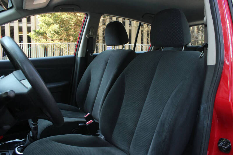 2012 Nissan Versa 1.8 S