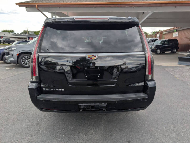 2017 Cadillac Escalade ESV Platinum
