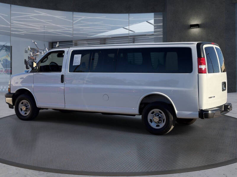 2025 Chevrolet Express LT 3500