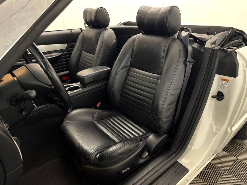 2003 Ford Thunderbird