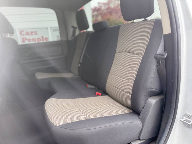 2012 RAM 1500 ST