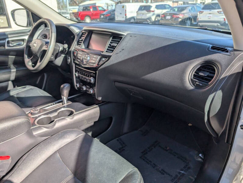 2017 Nissan Pathfinder S