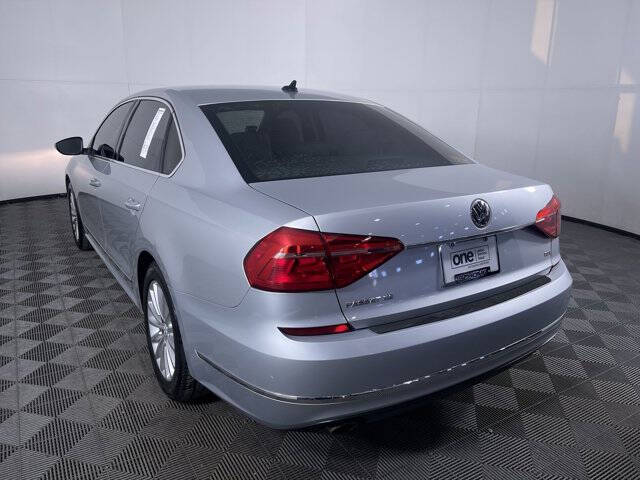 2016 Volkswagen Passat 1.8T SE