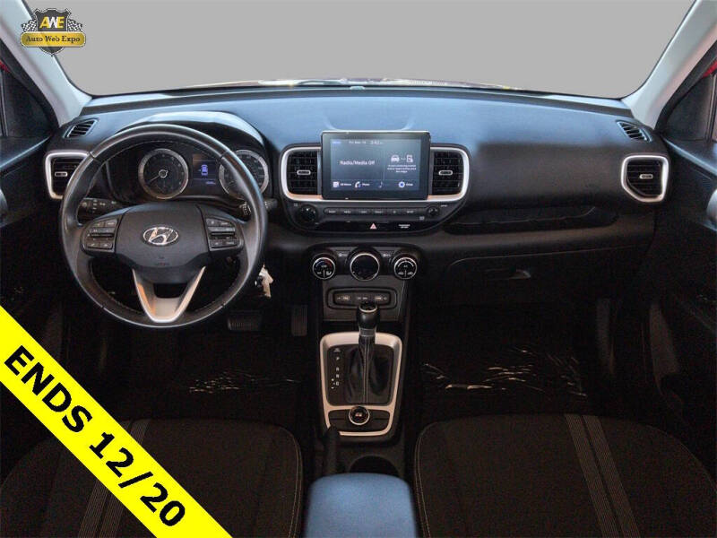 2022 Hyundai Venue SEL