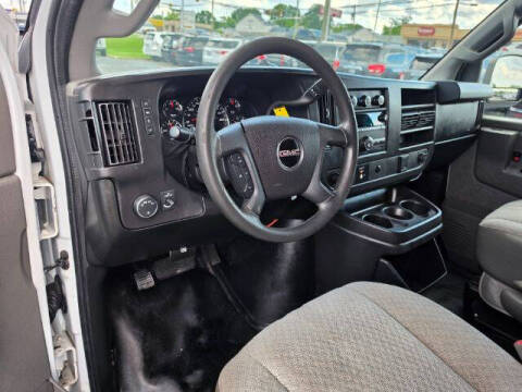 2017 GMC Savana 2500