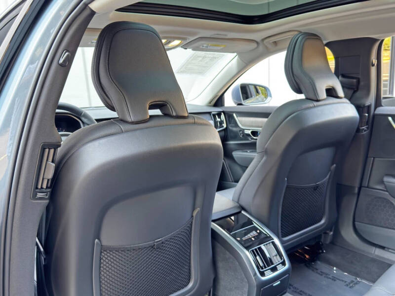 2023 Volvo S90 B6 Plus