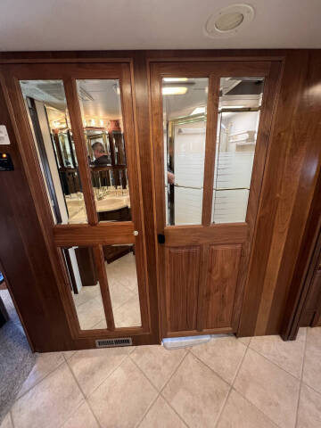 2002 Foretravel GV320 4010