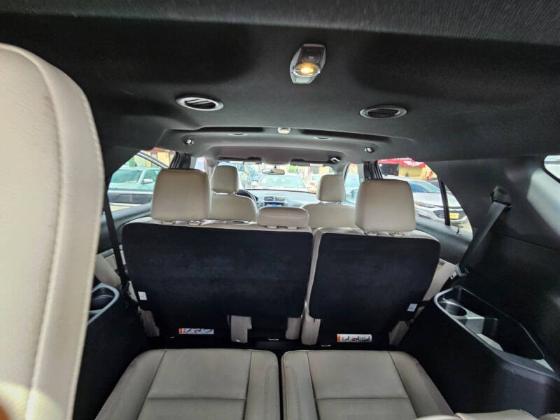 2017 Ford Explorer Platinum