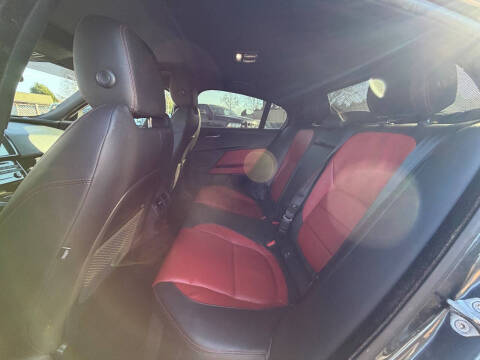 2017 Jaguar XE 35t R-Sport