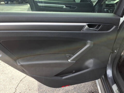 2018 Volkswagen Passat 2.0T R-Line