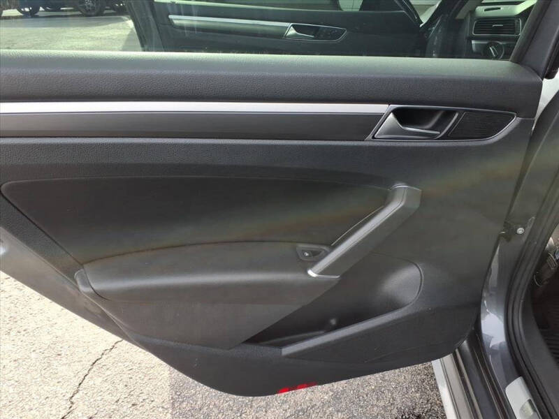 2018 Volkswagen Passat 2.0T R-Line