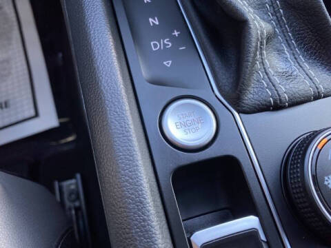 2022 Volkswagen Atlas Cross Sport V6 SEL Premium R-Line 4Motion