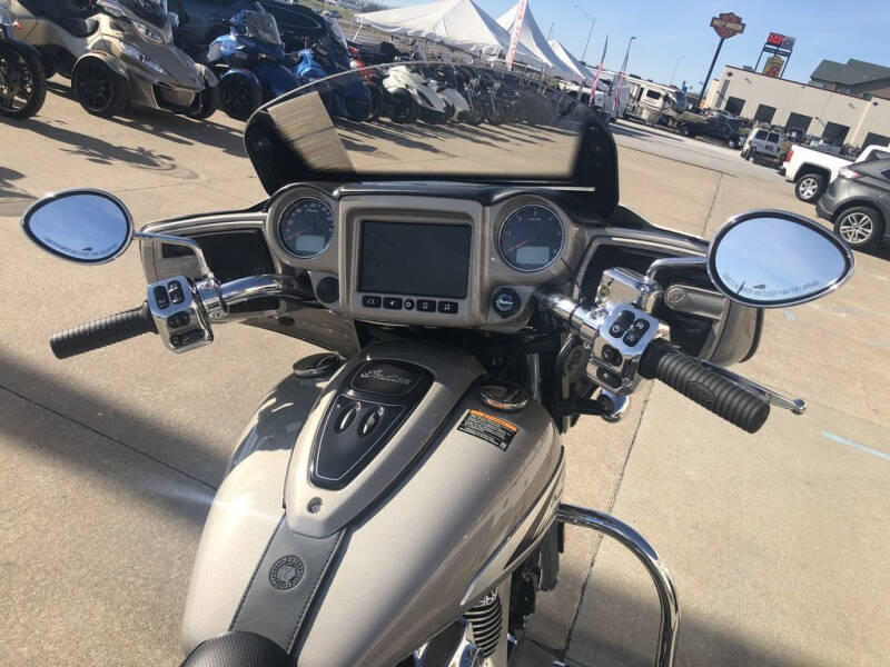2022 Indian CHIEFTAIN LIMITED, SILVER QUAR