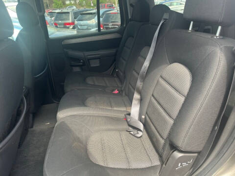 2004 Ford Explorer XLT