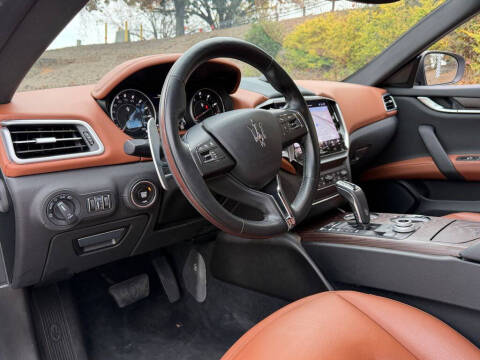 2022 Maserati Ghibli Modena Q4