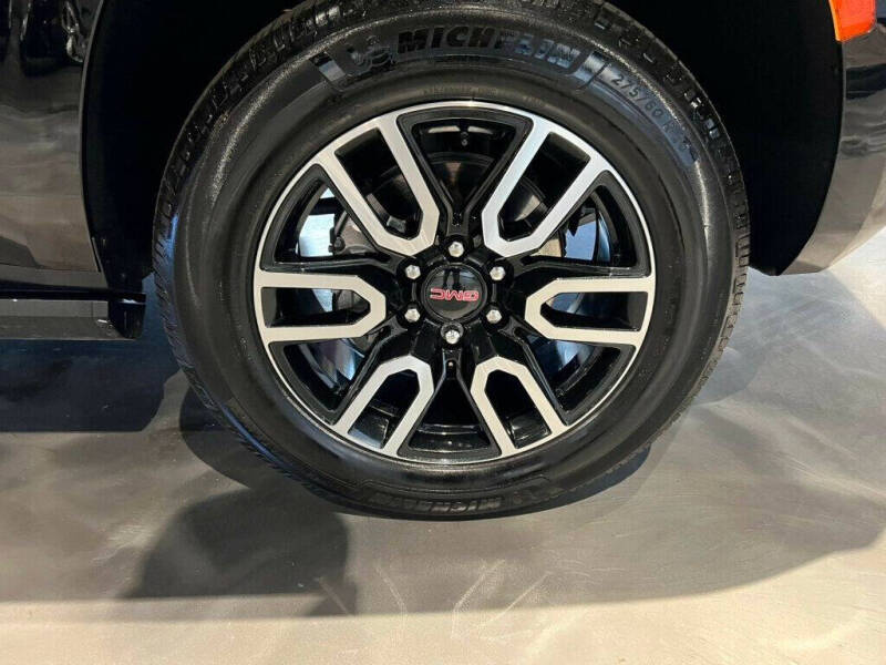 2023 GMC Yukon XL AT4