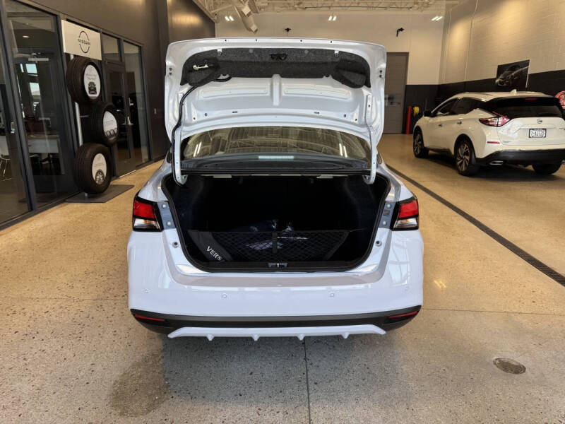 2025 Nissan Versa SV