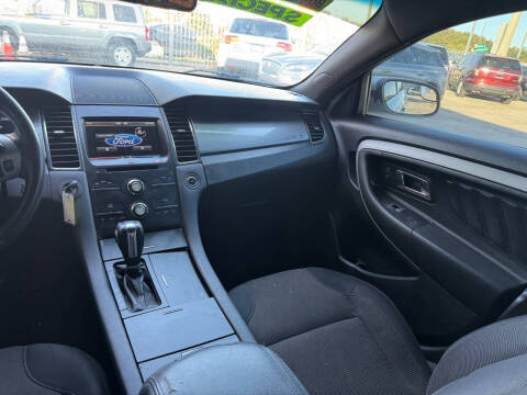 2014 Ford Taurus SEL