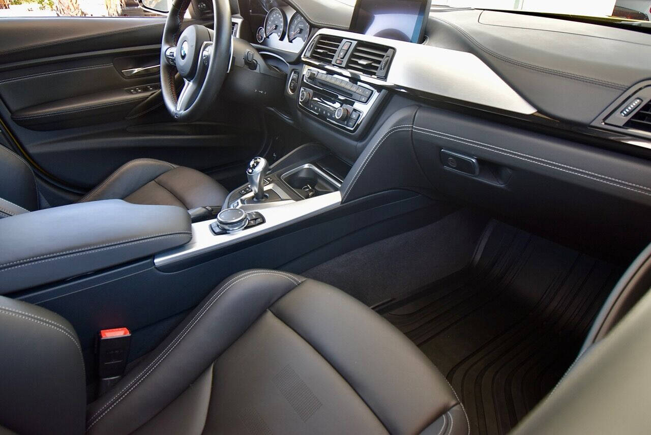 2015 BMW M3 44