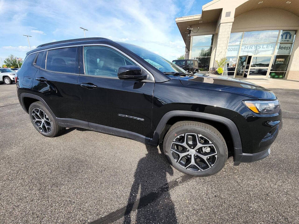 2024 Jeep Compass for sale at Victoria Auto Sales in Victoria, MN