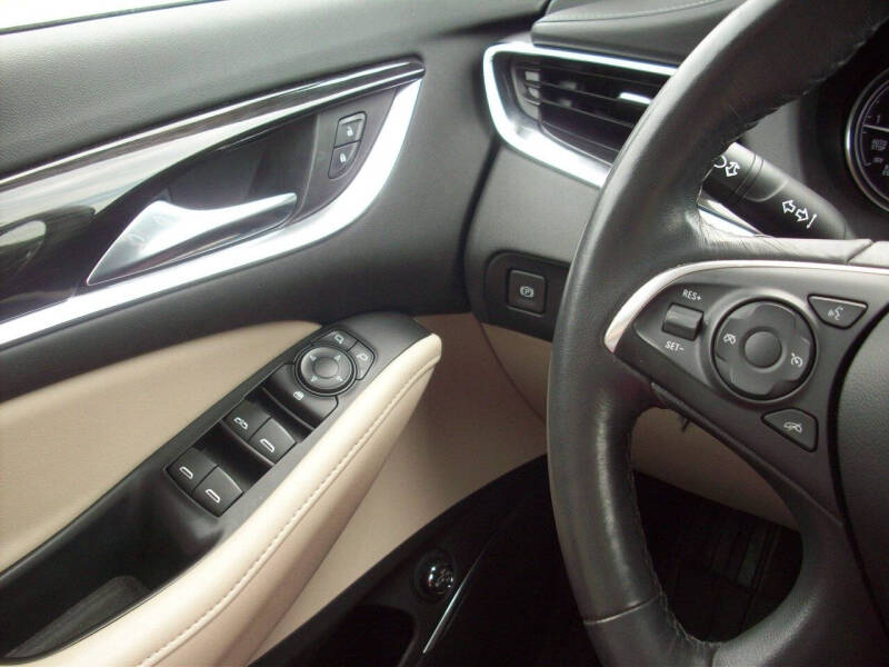2021 Buick Enclave Essence