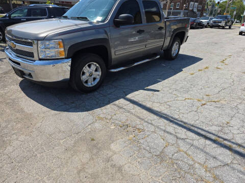 2013 Chevrolet Silverado 1500 for sale at D -N- J Auto Sales Inc. in Fort Wayne IN