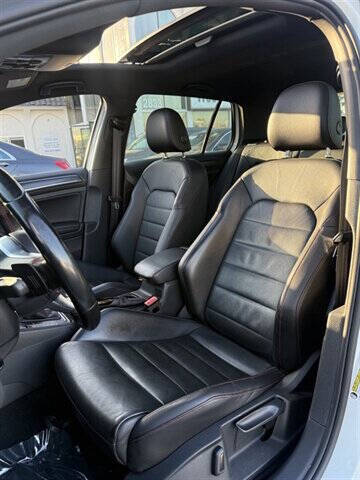 2019 Volkswagen Golf GTI S