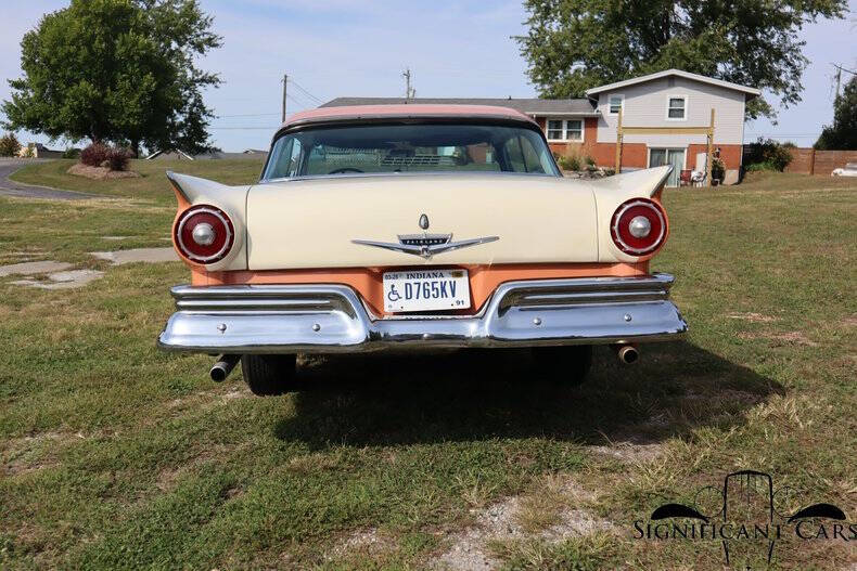 1957 Ford Fairlane