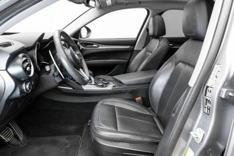 2018 Alfa Romeo Stelvio Sport