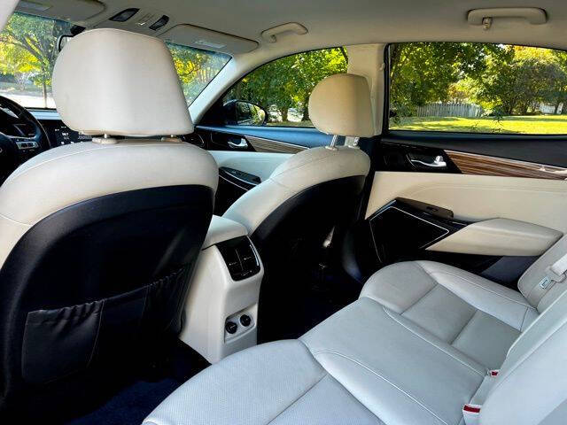 2019 Kia Cadenza Premium
