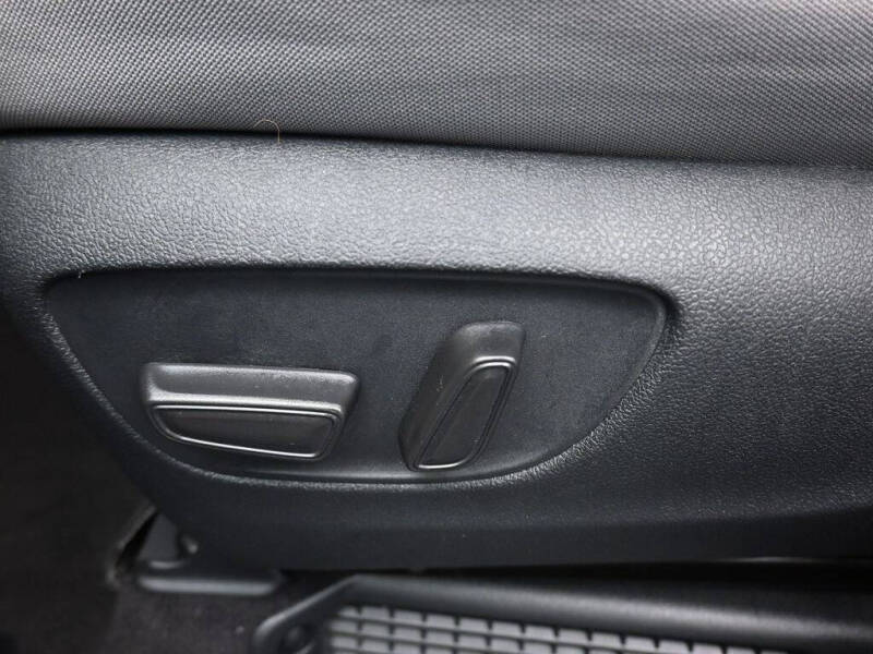 2022 Toyota Sienna LE 8-Passenger