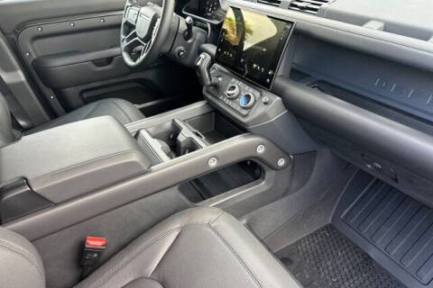 2026 Land Rover Defender 110 P300 S