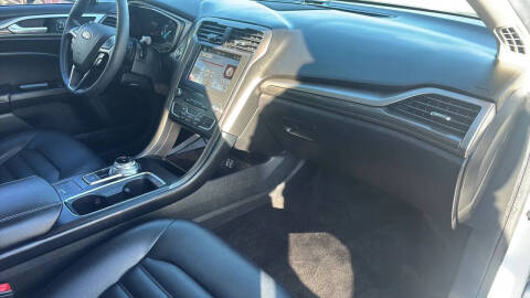 2019 Ford Fusion SEL