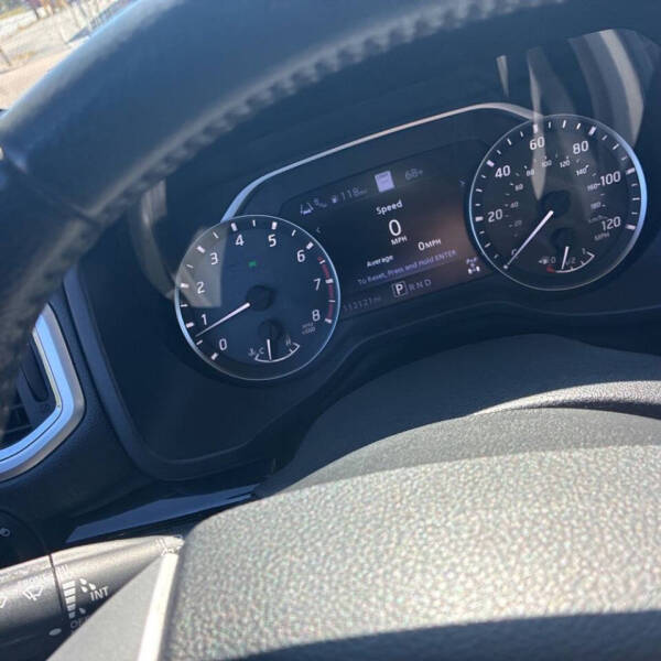 2021 Nissan Titan SV