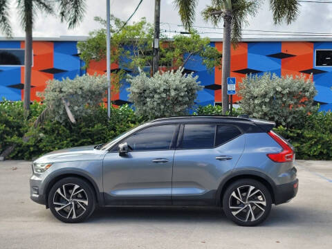 2019 Volvo XC40 T5 R-Design