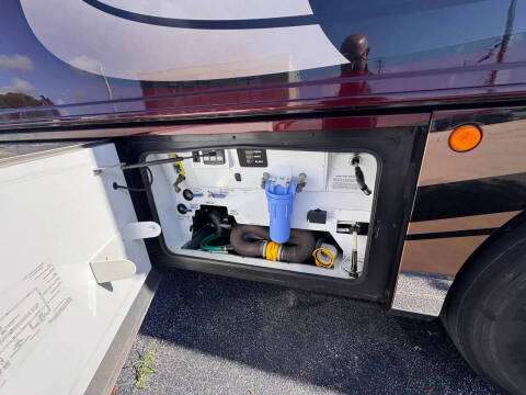 2018 Freightliner XCM Chassis